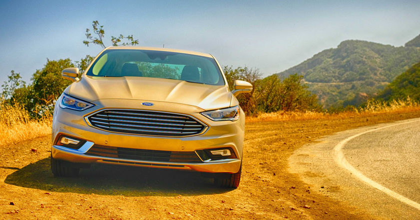 Ford Fusion стал самым дальнобойным гибридом в США