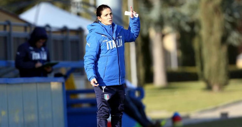 quibbll.com-italyanskuyu-muzhskuyu-sbornuyu-po-futbolu-vpervye-vozglavit-zhenshhina-cover