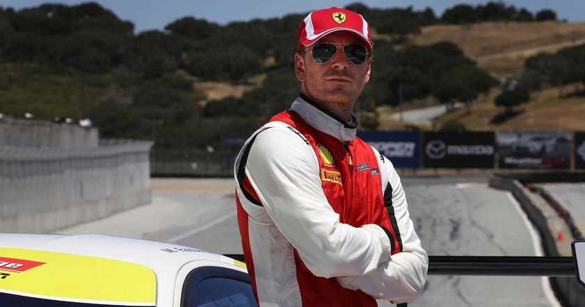 Актер Майкл Фассбендер начал участвовать в гонках Ferrari Challenge