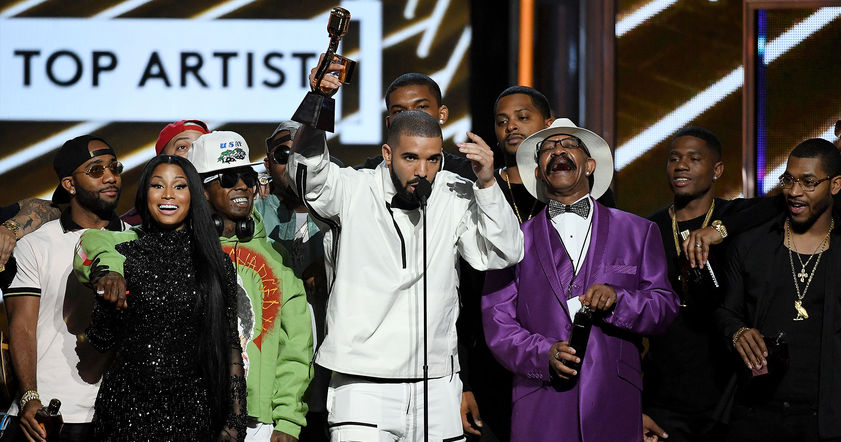 Рэпер Drake стал триумфатором премии Billboard Music Awards