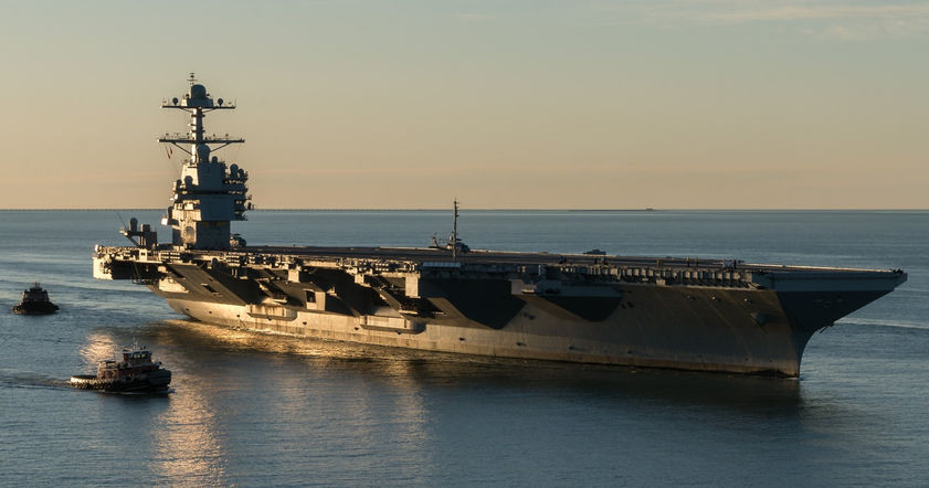 ВМС США приняли на вооружение самый дорогой авианосец в мире